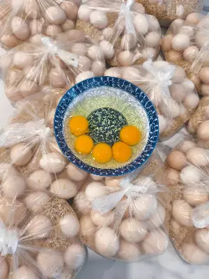 Trứng gà sạch thả vườn